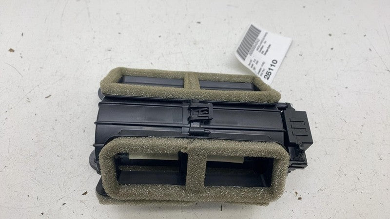 PT00001839H ⭕2025 Rivian R1S Rear HVAC A/C Center Lower Air Duct Vent OEM PT00001839-H