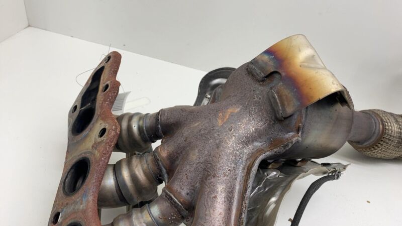 2013-2018 Ford C-Max 2.0L Exhaust Manifold Pipe Assembly