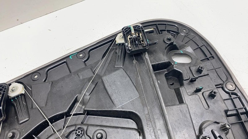 30747091 ⭕ 2021-2023 Polestar 2 Front Left Side Door Window Regulator & Carrier 30747091