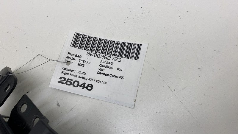107782600D ⭕ 2017-2023 Tesla Model 3 Y Right Lower Knee Safety Airbag Module 1077826-00-D