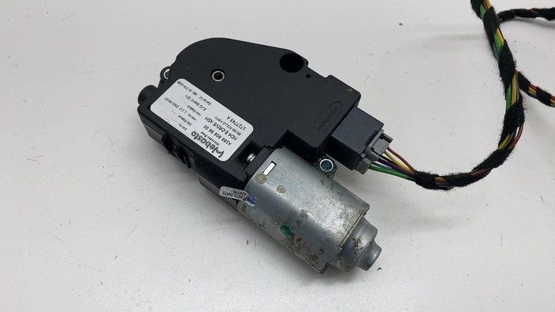 A1668200208 Mercedes-Benz GLE350 Panoramic Sunroof Sun Shade Motor +  Wire Harness Connector