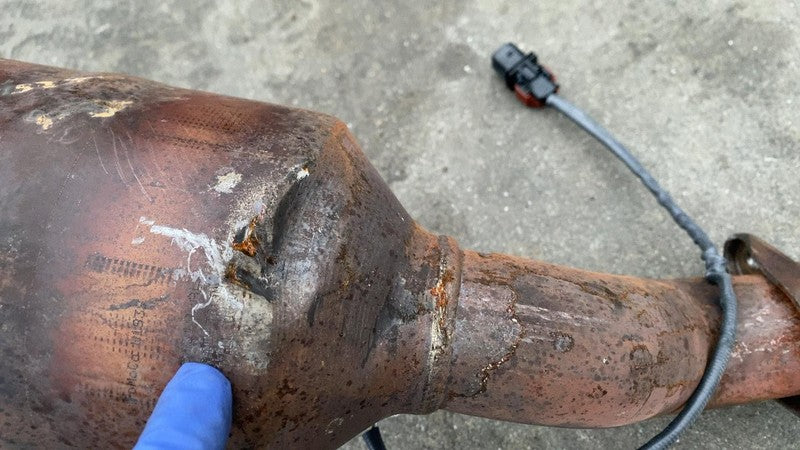 ⭕ 2018-2021 Lincoln Navigator Left & Right Side Exhaust Front Pipe Tub