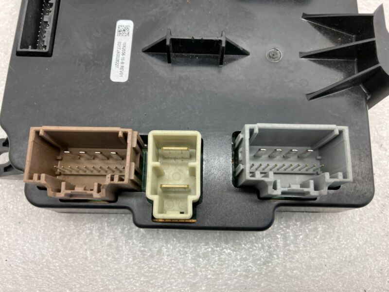 106205610B ⭕2016-2020 Tesla Model X Rear Falcon Controller Door Control Module 1062056-10-B