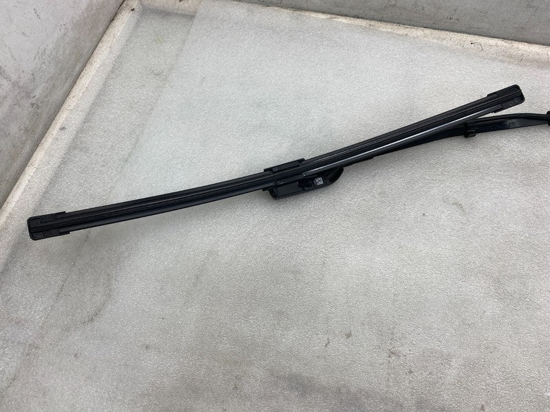 162168700A ⭕ 2017-2023 Tesla Model 3 Front Windshield Wiper Arm & Blade Right 1621687-00-A