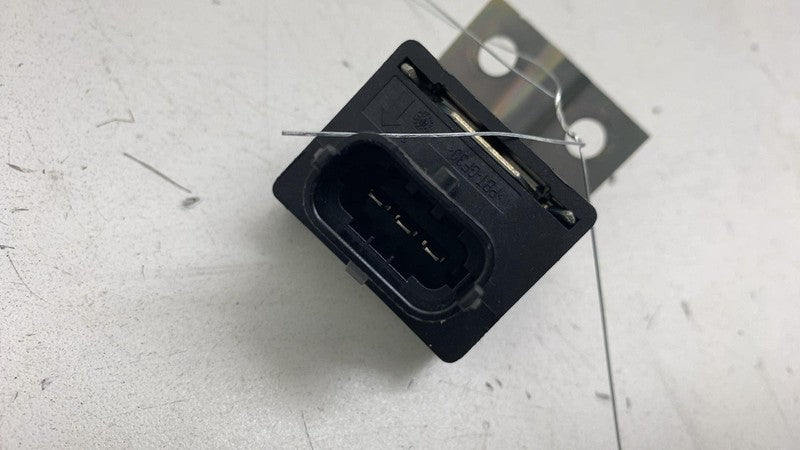 ⭕ 2017-2020 Levante Right Quarter Acceleration Sensor Control Module 6