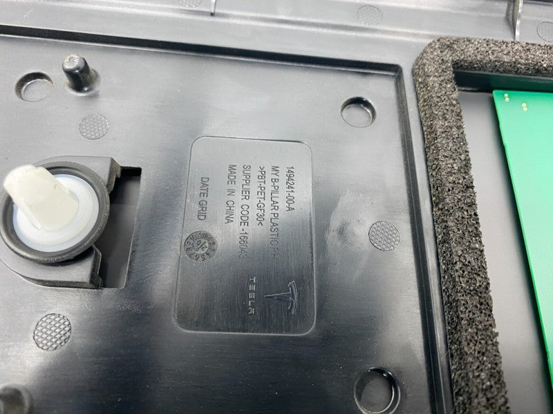 149424100A ⭕ 20-23 Model Y Right Exterior B-Pillar Applique Glass Trim RH AP3 1506886-00-E