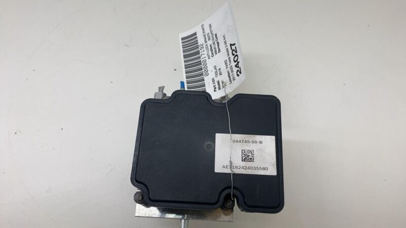 1044745-00-B ⭕ 17-23 Tesla Model 3 Anti-Lock Brake System ABS Pump Module Unit 1044745-00-B