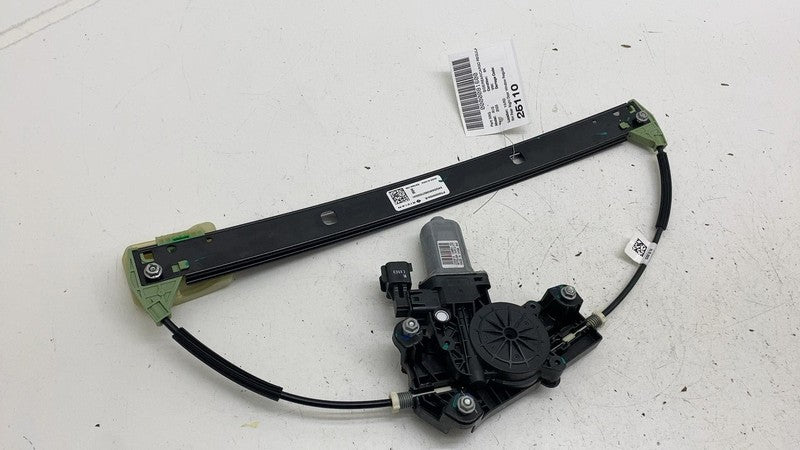 ⭕ 2022-2025 Rivian R1S Rear Right Door Window Regulator Assembly RH PT