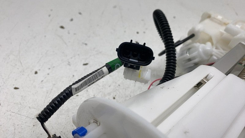 ⭕ 2023 2024 Toyota Prius Fuel Gas Tank Pump Sending Unit Assembly 7702