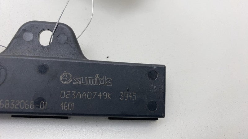 6832066-01 2021 BMW 530e G30 Smart Keyless Access Entry Antenna Sensor Control Module OEM