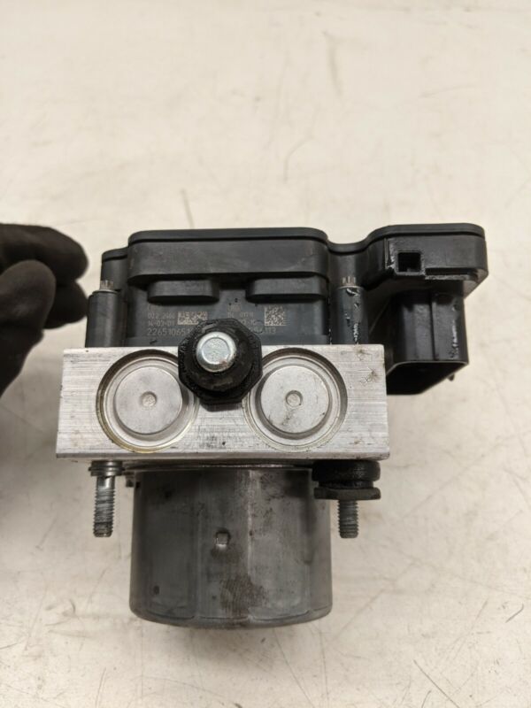 6006363-00-D ⭕ 12-15 Tesla Model S ABS Anti-Lock Pump Hydraulic Control Module 6006363-00-D