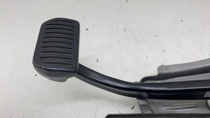 32264200 ⭕ 2021 2022 2023 Polestar 2 Front Brake Stop Pedal w/ Bracket & Sensor 32264200