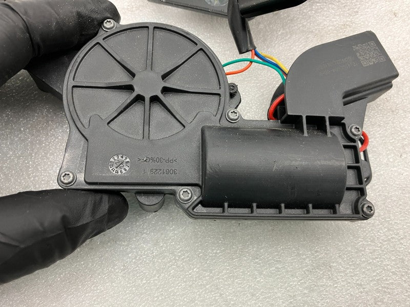 150060400B ⭕17-23 Model 3 Y Rear Liftgate Tailgate Decklid Lock Latch Actuator 1500604-00-B