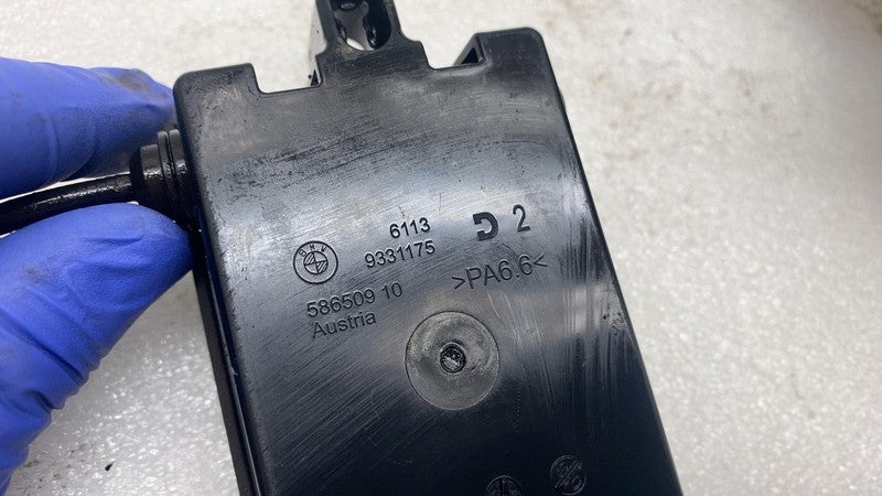 6866337 2017-2023 BMW 530e Rear Left Spindle Knuckle Hub w/ ABS & Connection Bracket RWD