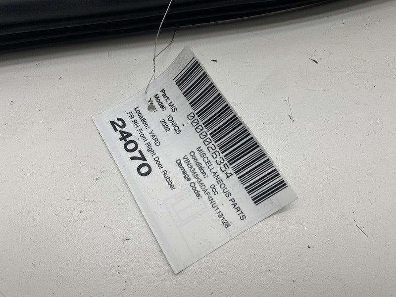 ⭕ 22-24 Hyundai Ioniq 5 Front Passenger Side Door Weatherstrip Rubber Seal Right