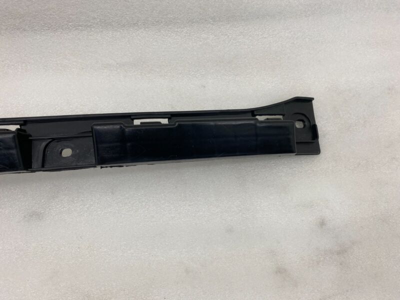 600772400E 2012-2024 Tesla Model S Rear Body Attachment Bumper Center Support Bracket Facia