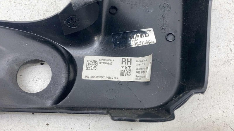 5RT78DX9AD ⭕ 2017-2025 Chrysler Pacifica Rear Right 2nd Row Seat Shield Cover RH 5RT78DX9AD