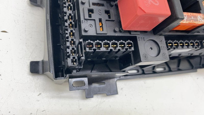 ⭕ 2015-2020 Mercedes-Benz C300 W205 Rear Trunk Fuse Box Relay Module Unit OEM