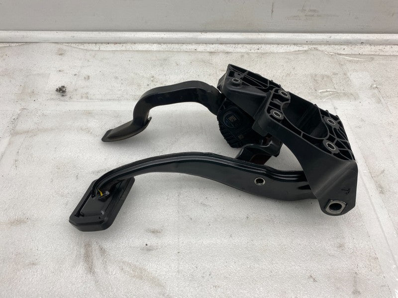 104469100D ⭕ 2017-2023 Model 3 Accelerator and Brake Foot Pedal w/ Switch Base 1044691-00-D