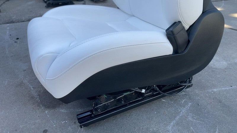 ⭕ 2016-2020 Tesla Model X Front Passenger Side 1st Row Seat w/ Track R