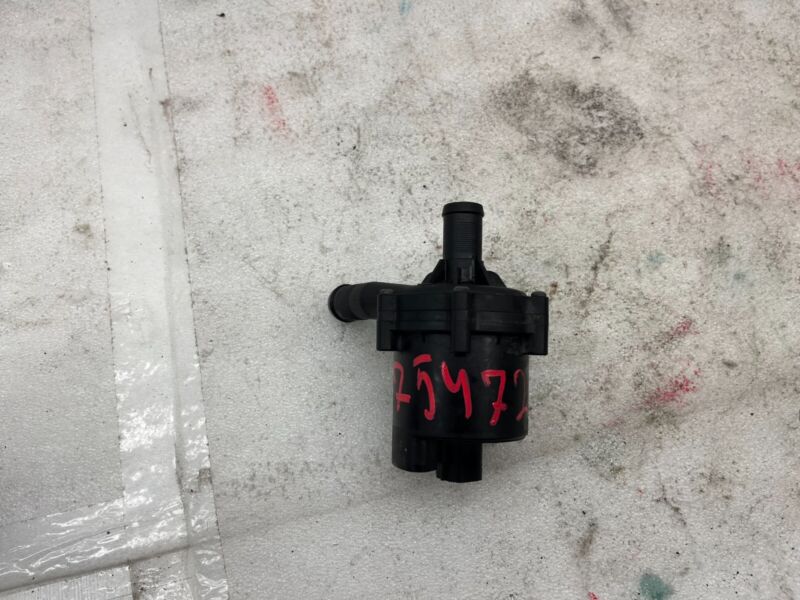 2016-2020 Tesla Model S X Cooling System Auxiliary Water Coolant Pump FWD Assy