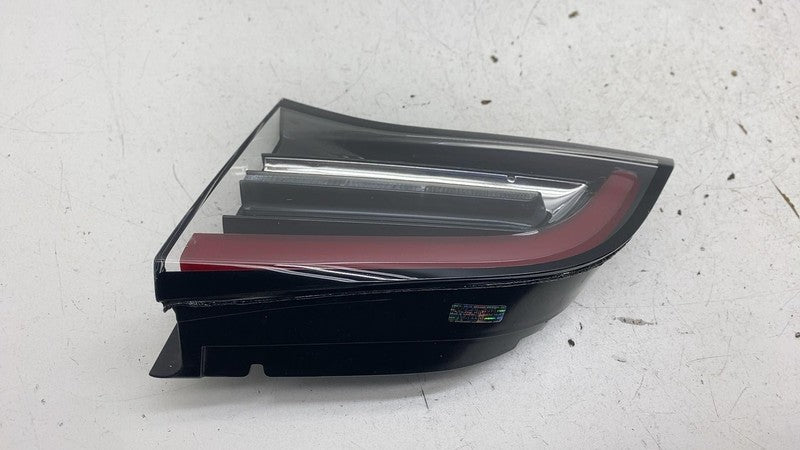 ⭕ 17-23 Tesla Model 3 Rear Right Inner Taillight LED Tail Lamp (3-Pin)