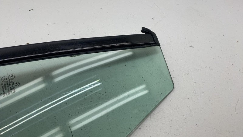 ⭕ 2022 Mercedes Benz EQS Front Left Quarter Door Window Glass Vent A29