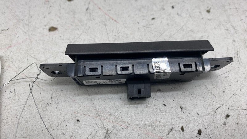 ⭕ 2022 Rivian EDV700 Amazon Van Hazard Light Button Switch & Module PT