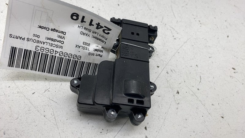 104535300B ⭕ 21-23 Tesla Model X Front Left Door Pop Actuator Control Module 1045353-00-B