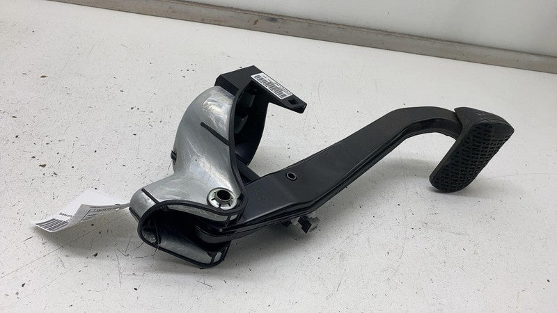 A 204 290 20 01 ⭕ 2010-2016 Mercedes-Benz E350 Brake Stop Foot Pedal A2042902001 Assembly OEM