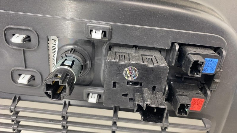 PT00053317E 2022-2024 Rivian R1S Rear Left Quarter Trim Cargo Side Panel Armrest Cupholder