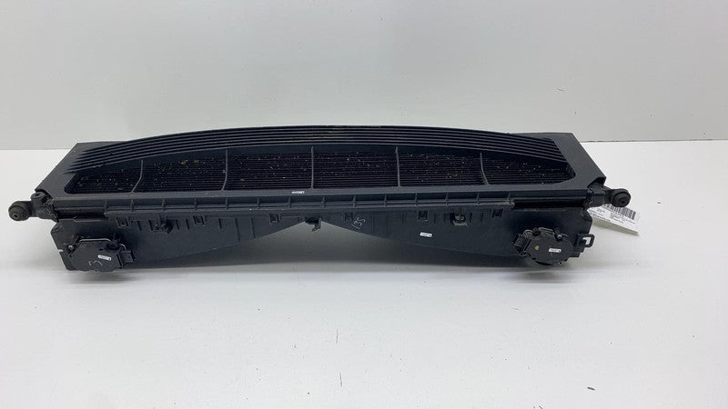1058073-00-B ⭕12-20 Tesla Model S Radiator Shutter Air Duct Center Intake Grille 1058073-00-B