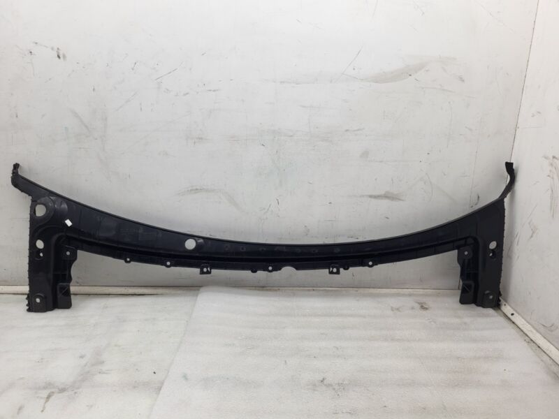 1060509-00-C ⭕ 16-20 Model S Front Windshield Underhood Trim Cowl Screen Cover 1060509-00-C