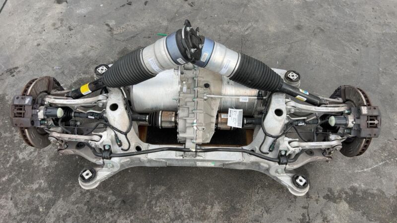 1025598 00 I 2012-2020 Tesla Model S Rear Large Drive Motor w/ Subframe & Suspension SPORT