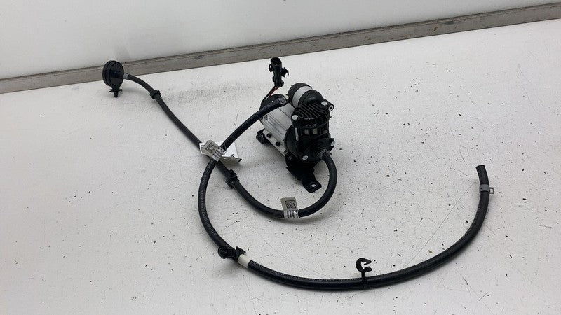 ⭕ 2022-2024 Rivian R1T R1S Rear Air Ride Suspension Compressor OEM PT0