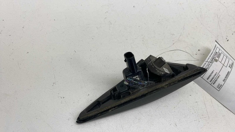 ⭕ 2024-2026 Tesla Model 3 Front Right Repeater Turn Signal Fender Came