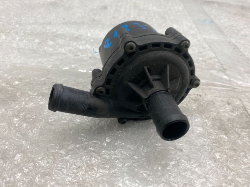 2016-2020 Tesla Model S X Cooling System Auxiliary Water Coolant Pump FWD Assy