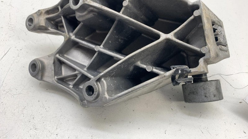 6864595 ⭕ 2018-2023 BMW 530e Driver Side Engine Motor Mount Bracket Support Left 6864595