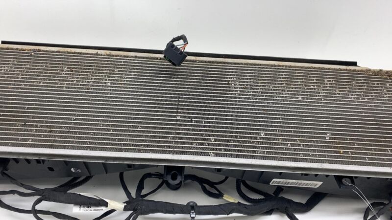 1007256 00 K 2012-2015 Tesla Model S MS Radiator Shutter Air Duct Center Intake Grille Assy