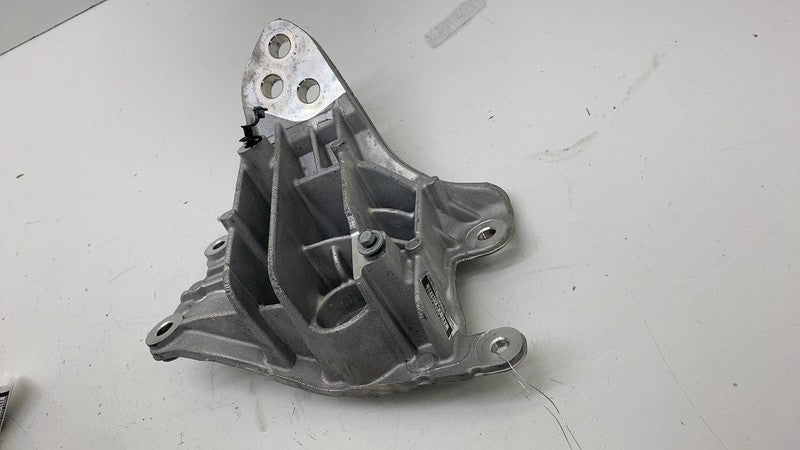 68449047AA ⭕ 2025 Ram 1500 Front Right Lower Engine Motor Mount Support Bracket 68449047AA