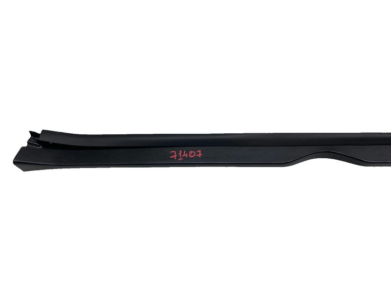 101221700G ⭕12-23 Tesla Model S Passenger Side Skirt Molding Scuff Plate Right 1012217-00-G