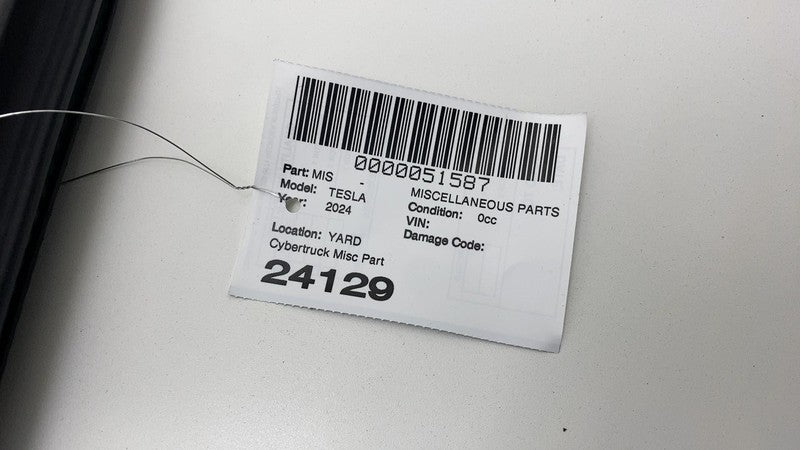 180754500D 2024 Tesla Cybertruck Front Driver Side Door Seal Gasket Weather Strip Left OEM