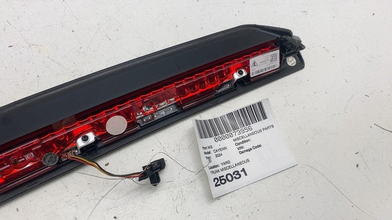 9Y3945097D ⭕ 2020-2024 Porsche Cayenne High Mounted Trunk Brake Stop Light Lamp 9Y3945097D