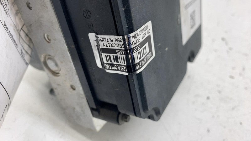 600636300C 2012-2015 Model S Hydraulic Control ABS Anti-Lock Brake Pump Module 6006363-00-C