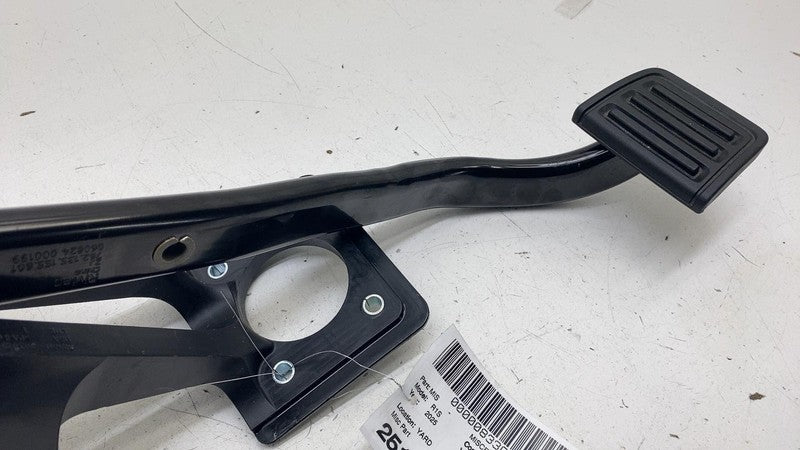 PT00040998C ⭕ 2025 Rivian R1S Front Driver Brake Foot Stop Pedal w/ Bracket OEM PT00040998-C