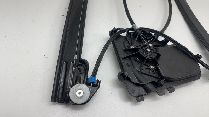109662110F ⭕ 2017-2023 Tesla Model 3 Front Right Door Window Regulator & Motor 1096621-10-F