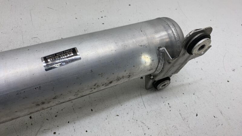 6700375220 ⭕ 17-20 Maserati Levante Rear Air Ride Suspension Pump Reservoir Tank 6700375220