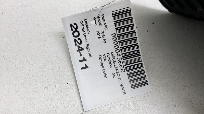 ⭕2016-2020 Tesla Model X Rear Right C-Pillar Lower Trim Cover Panel 10