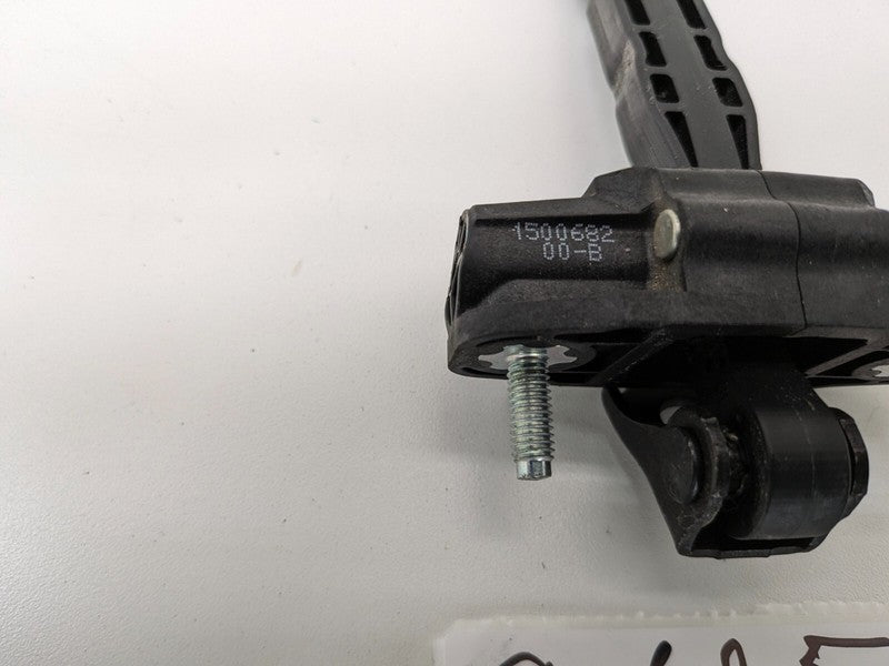 150068200B ⭕ 2020-2023 Model Y Front Left or Right Door Check Strap Stopper 1500682-00-B