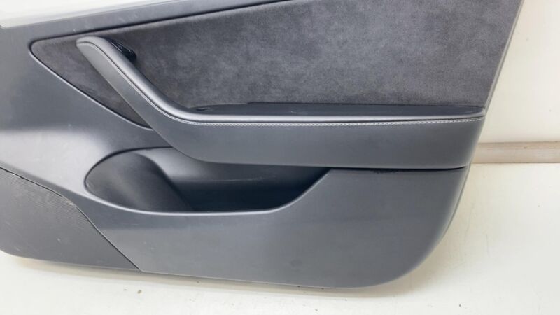 ⭕  21-23 Tesla Model 3 Front Passenger Side Interior Door Panel Trim Card Right